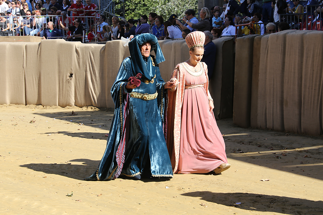 -502- CorteoStorico.jpg